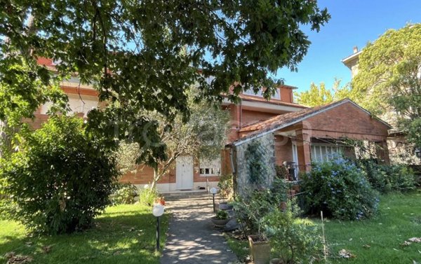 casa indipendente in vendita a Roma in zona Isola Farnese