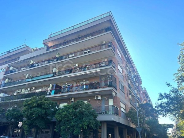 appartamento in vendita a Roma in zona Ostia