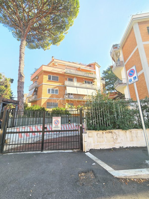 appartamento in vendita a Roma in zona Portuense
