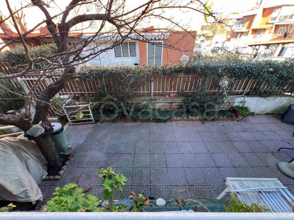 casa indipendente in vendita a Roma