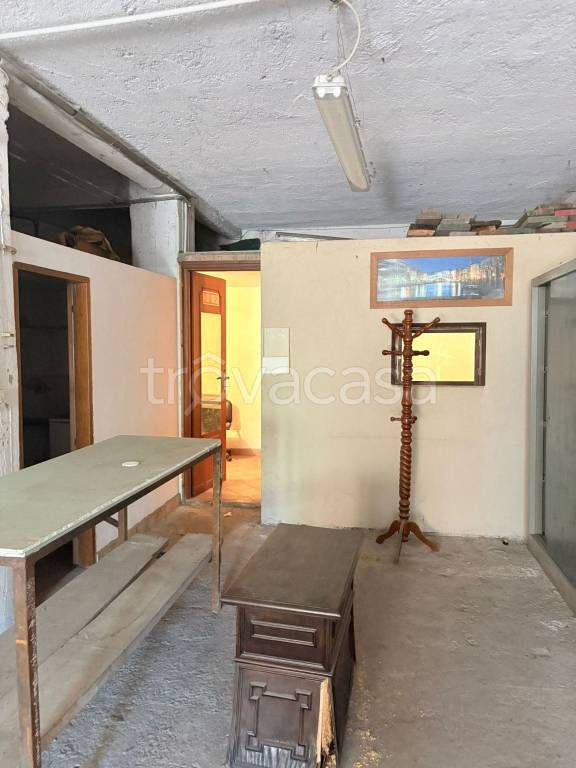 negozio in vendita a Roma in zona Fidene