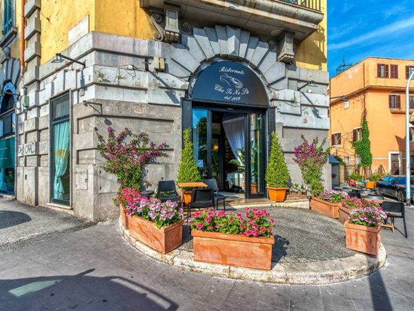 negozio in vendita a Roma in zona Monte Sacro/Talenti