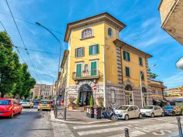 negozio in vendita a Roma in zona Monte Sacro/Talenti