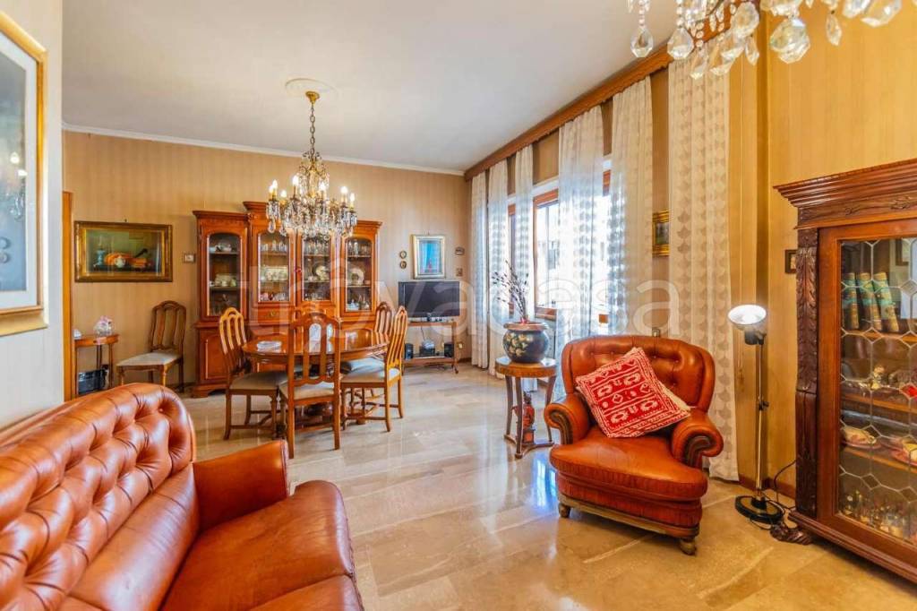 appartamento in vendita a Roma in zona Alessandrino