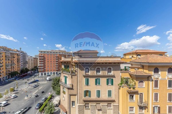 appartamento in vendita a Roma in zona Appio Latino