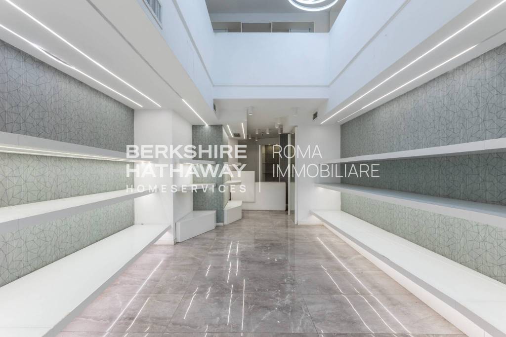 negozio in vendita a Roma in zona Trieste