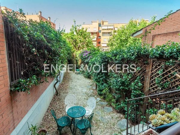 appartamento in vendita a Roma in zona Ostiense