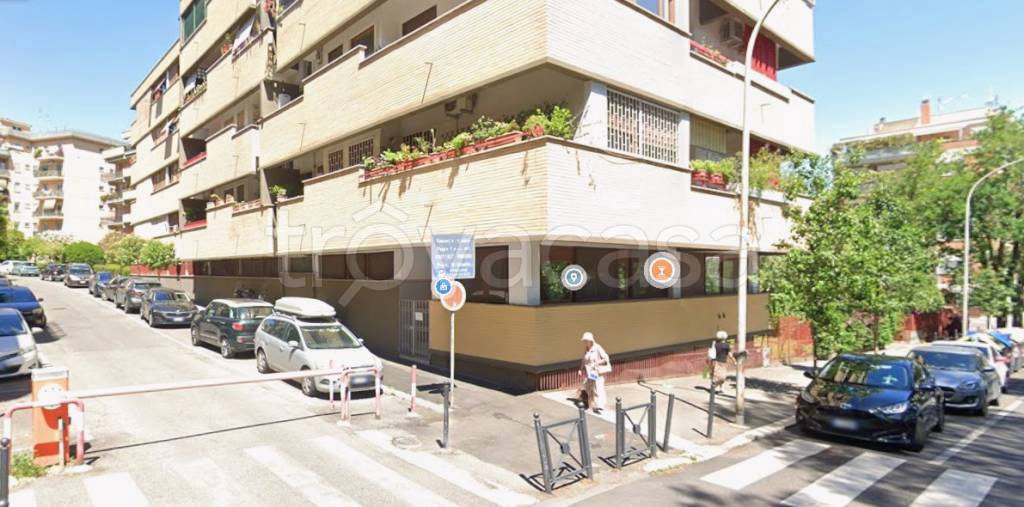 casa indipendente in vendita a Roma in zona Ardeatino