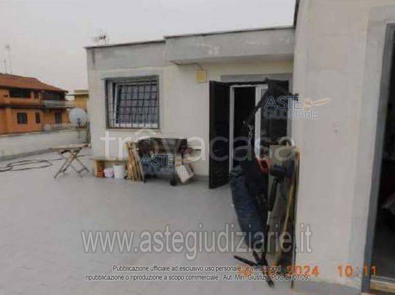 appartamento in vendita a Roma in zona Finocchio