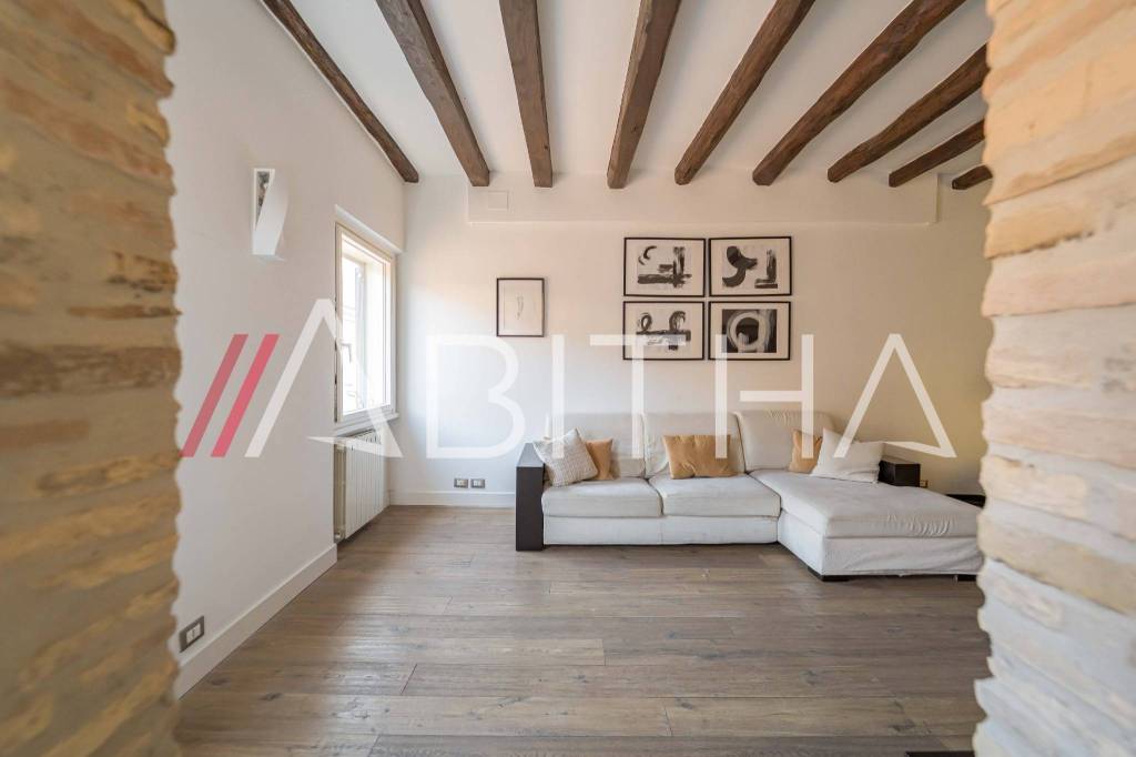 appartamento in vendita a Roma in zona Trastevere