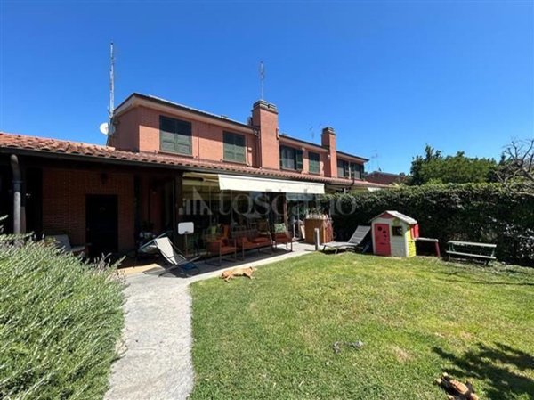 casa indipendente in vendita a Roma in zona Infernetto