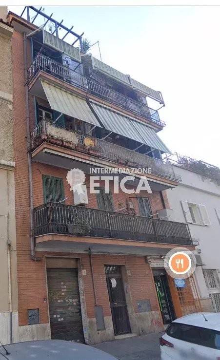 appartamento in vendita a Roma in zona Tuscolano