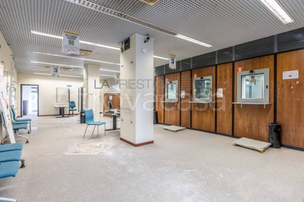 negozio in vendita a Roma in zona Ostia