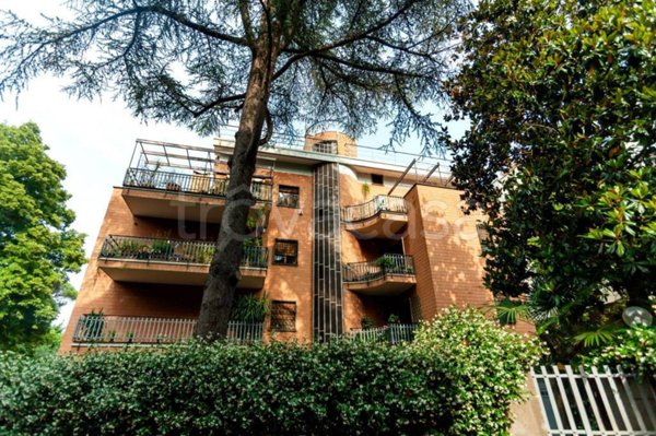 appartamento in vendita a Roma in zona Tor di Quinto