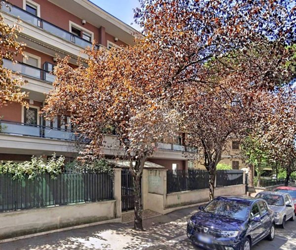 appartamento in vendita a Roma in zona Ardeatino