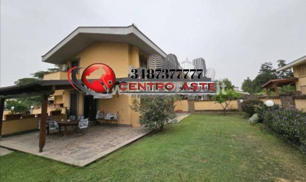 casa indipendente in vendita a Roma in zona Casal Monastero