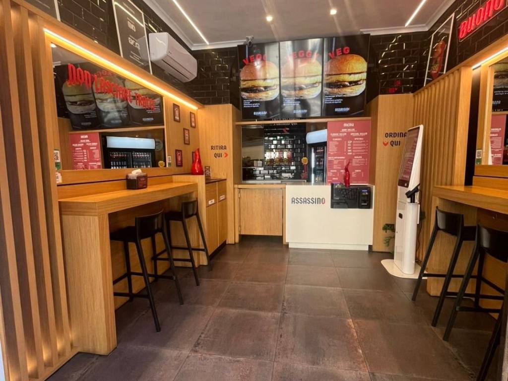 negozio in vendita a Roma in zona Rione Prati