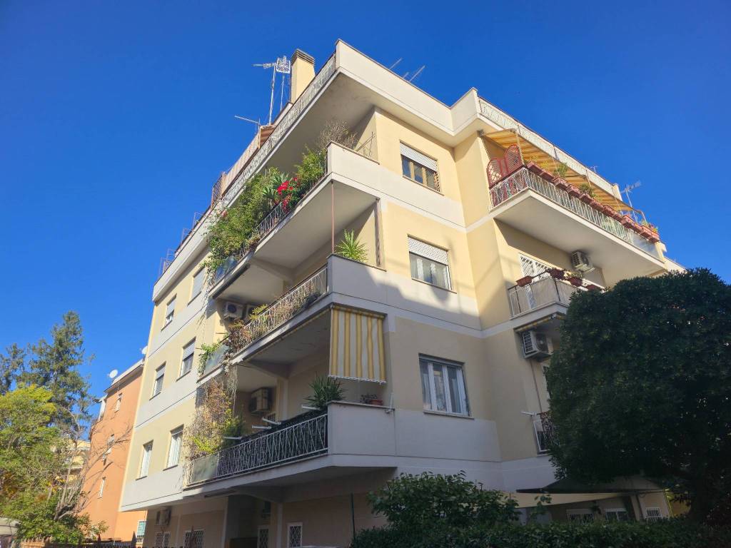 appartamento in vendita a Roma in zona Monte Sacro/Talenti