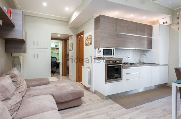 appartamento in vendita a Roma in zona Ostia