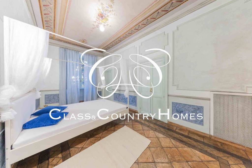 appartamento in vendita a Roma in zona Rione Monti/Campitelli