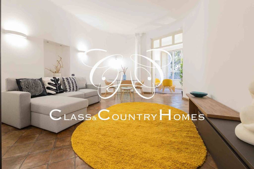 appartamento in vendita a Roma in zona Rione Monti/Campitelli