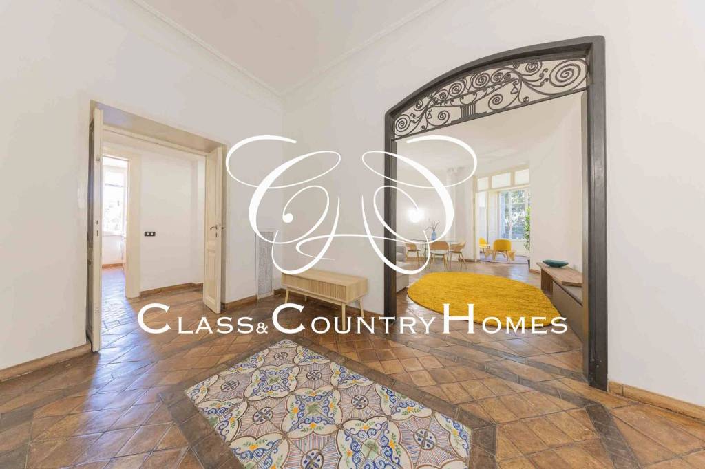 appartamento in vendita a Roma in zona Rione Monti/Campitelli