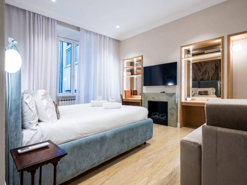 appartamento in vendita a Roma in zona Rione Monti/Campitelli