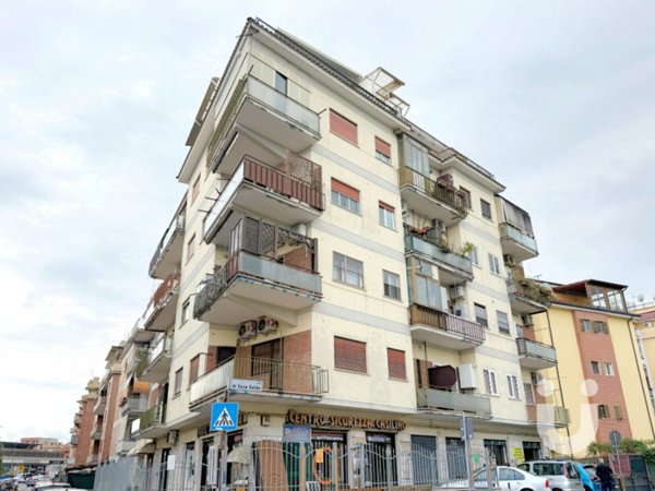 appartamento in vendita a Roma in zona Torre Maura