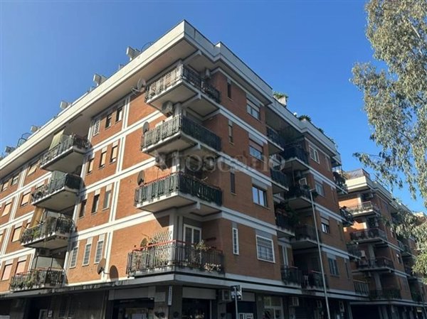 appartamento in vendita a Roma in zona Ostia