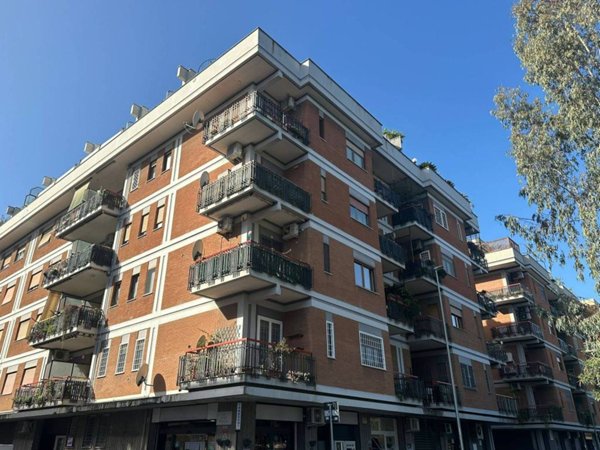 appartamento in vendita a Roma in zona Ostia