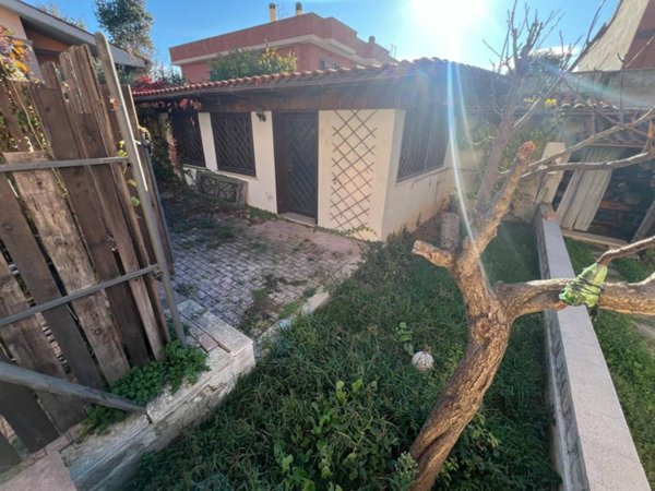 casa indipendente in vendita a Roma in zona Dragona/Bagnoletto