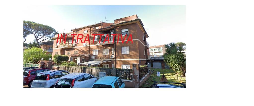 appartamento in vendita a Roma in zona Appio Pignatelli