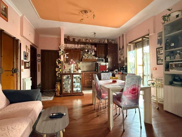 appartamento in vendita a Roma in zona Tomba di Nerone