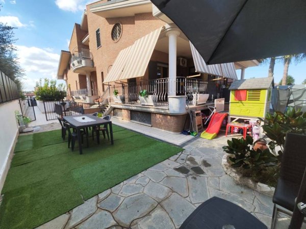 casa indipendente in vendita a Roma in zona Borghesiana