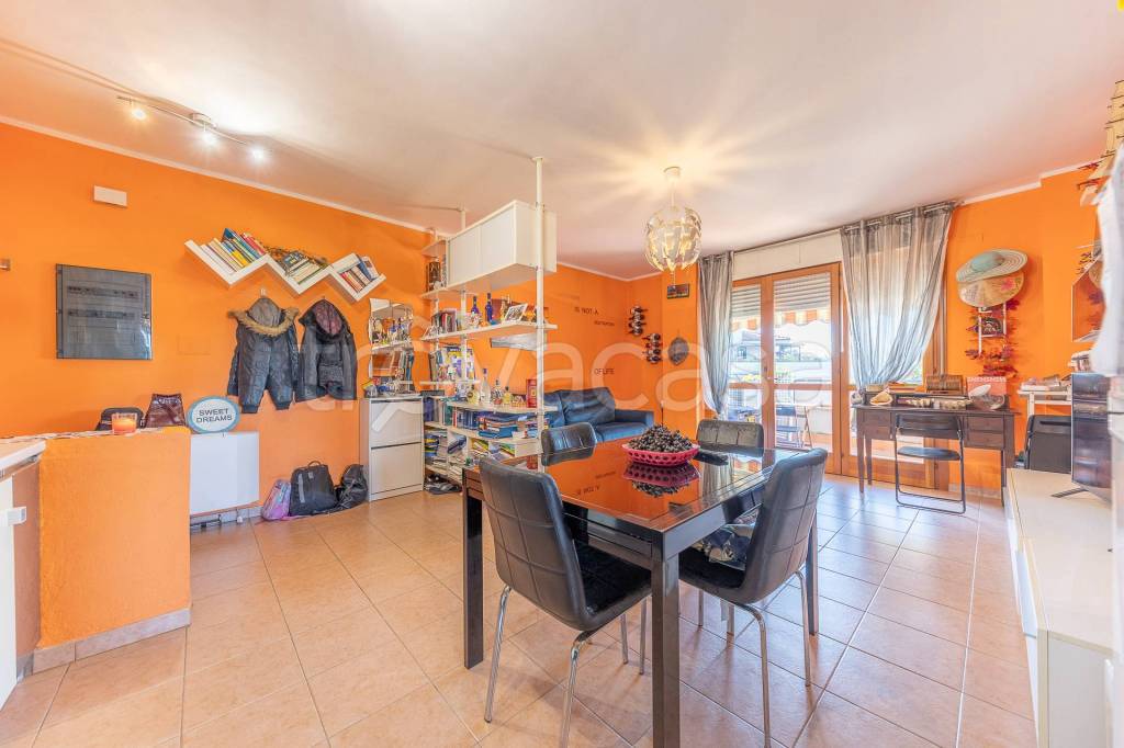 appartamento in vendita a Roma in zona Casalotti