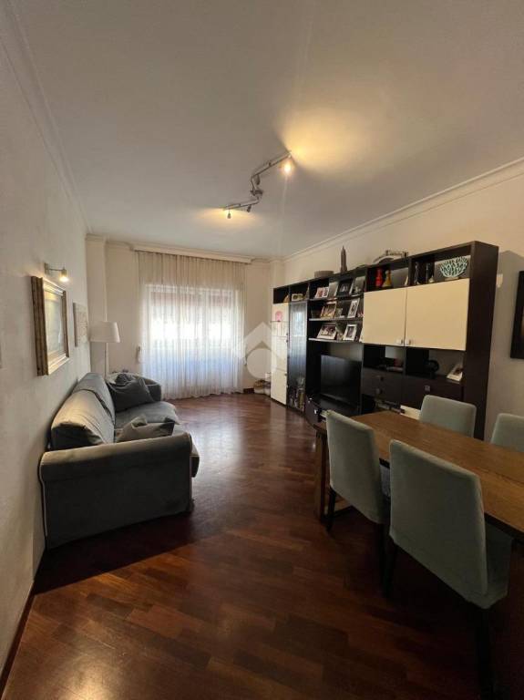 appartamento in vendita a Roma in zona Appio Latino