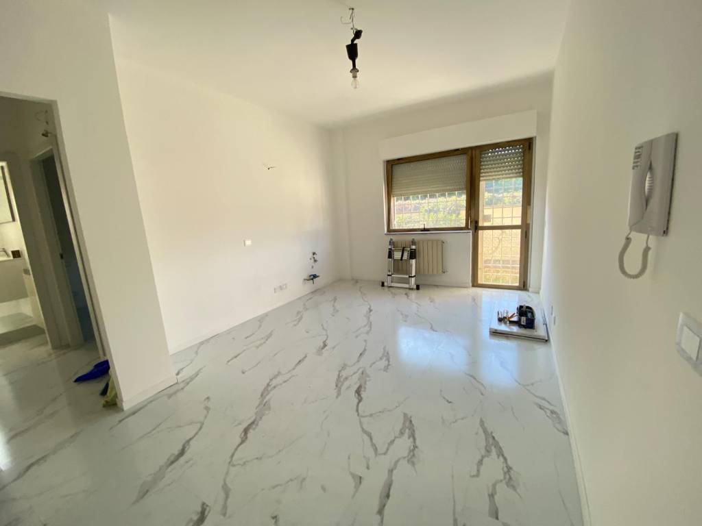 appartamento in vendita a Roma in zona Spinaceto