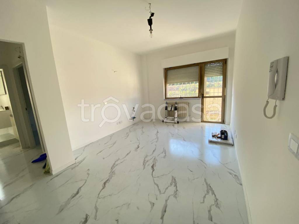 appartamento in vendita a Roma in zona Spinaceto