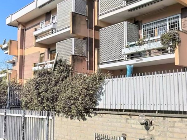 appartamento in vendita a Roma in zona Tomba di Nerone