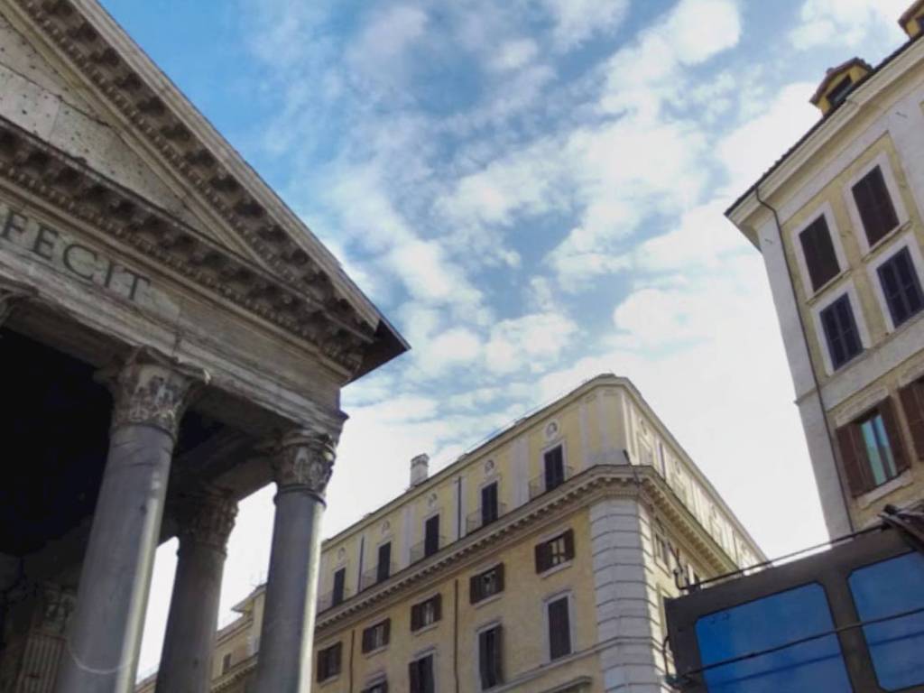 appartamento in vendita a Roma in zona Parione/Sant'Eustachio