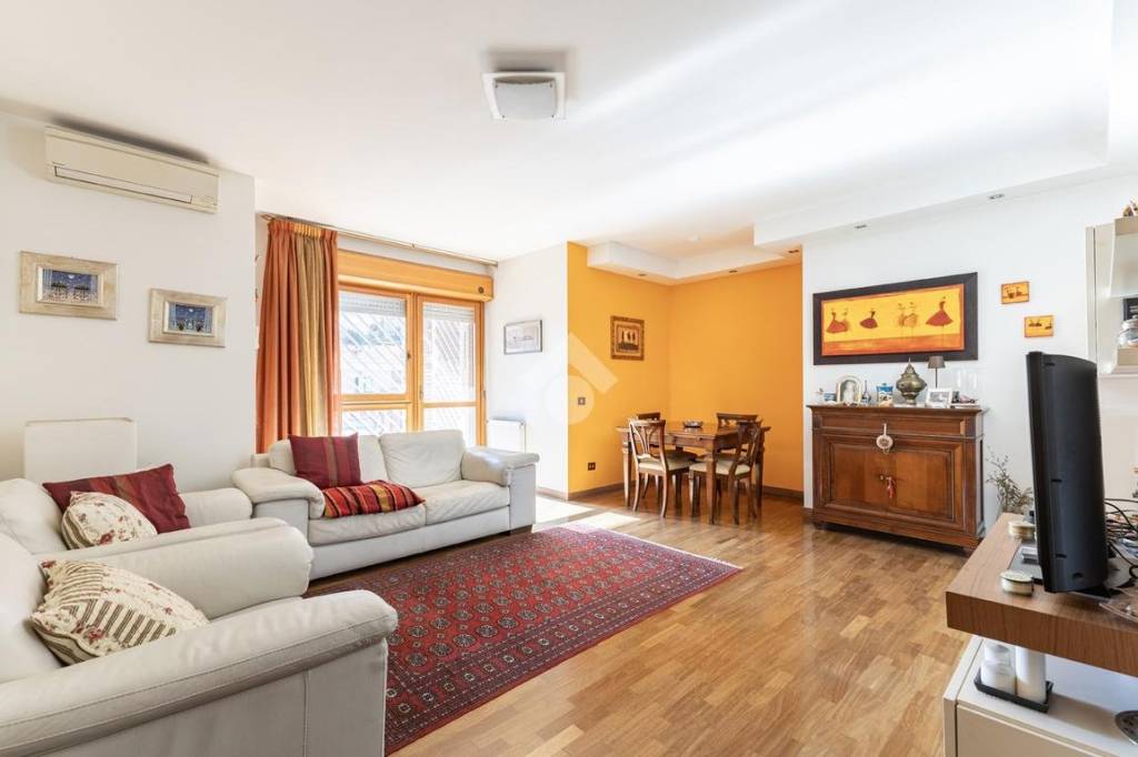 appartamento in vendita a Roma in zona Torrino