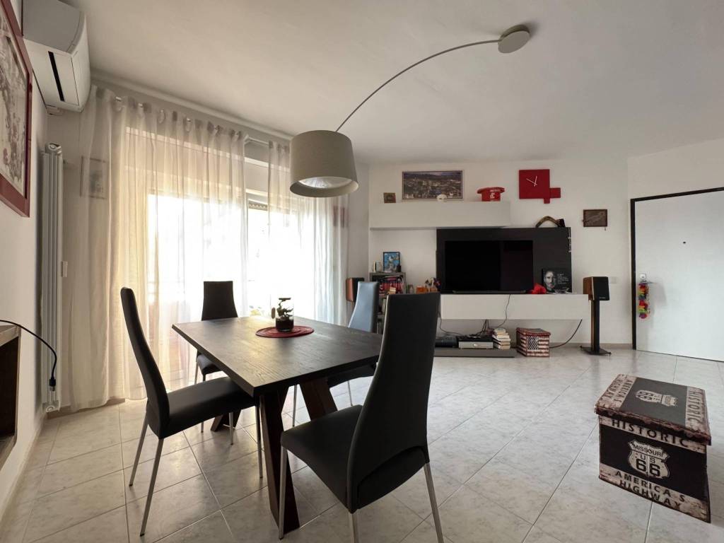 appartamento in vendita a Roma in zona Torrino