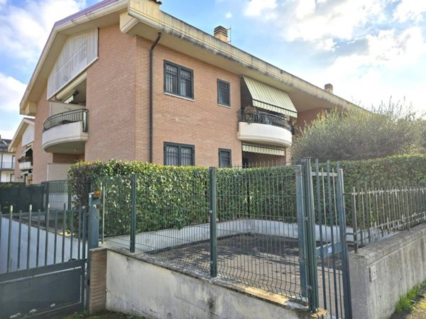 trivano in vendita a Roma in zona Tor Vergata/Torrenova