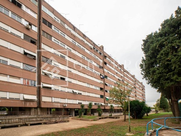 appartamento in vendita a Roma in zona Ostiense