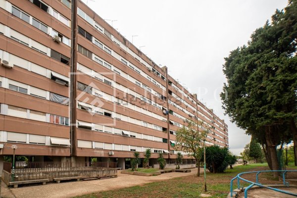 appartamento in vendita a Roma in zona Ostiense