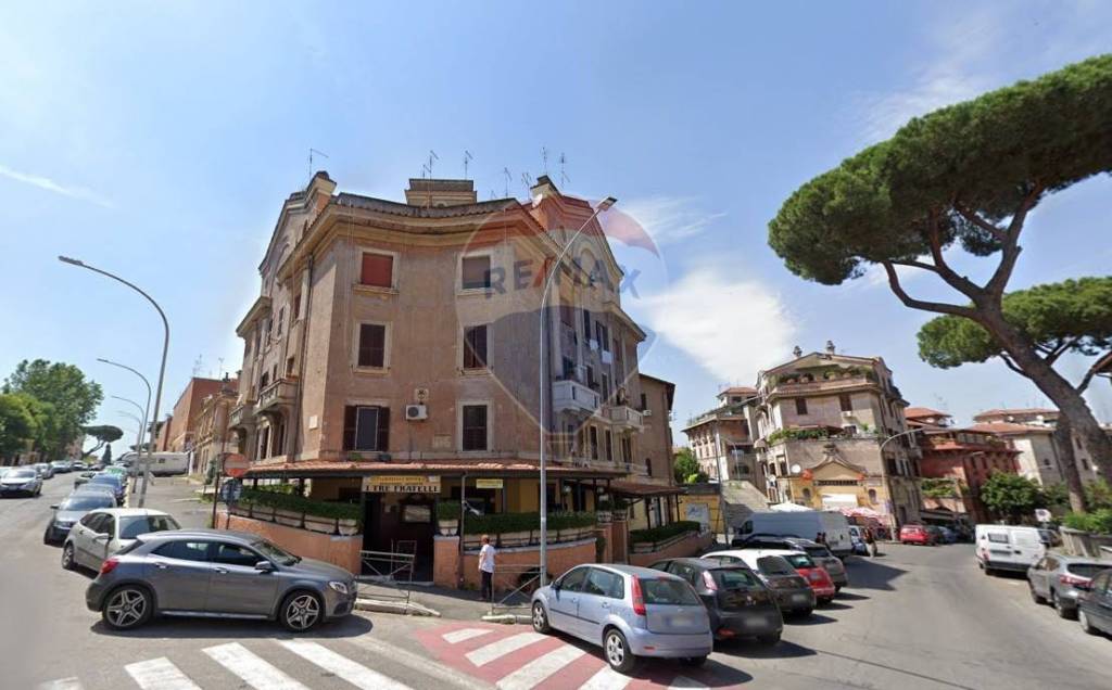 negozio in vendita a Roma in zona Ostiense