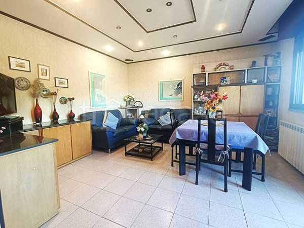 appartamento in vendita a Roma in zona Torre Angela