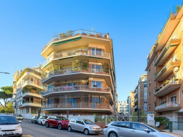 appartamento in vendita a Roma in zona Della Vittoria
