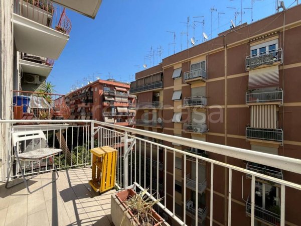 appartamento in vendita a Roma in zona Prenestino-Labicano