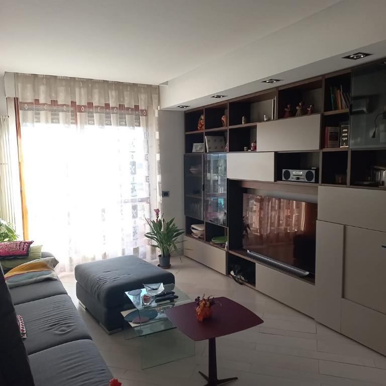 appartamento in vendita a Roma in zona Appio Claudio